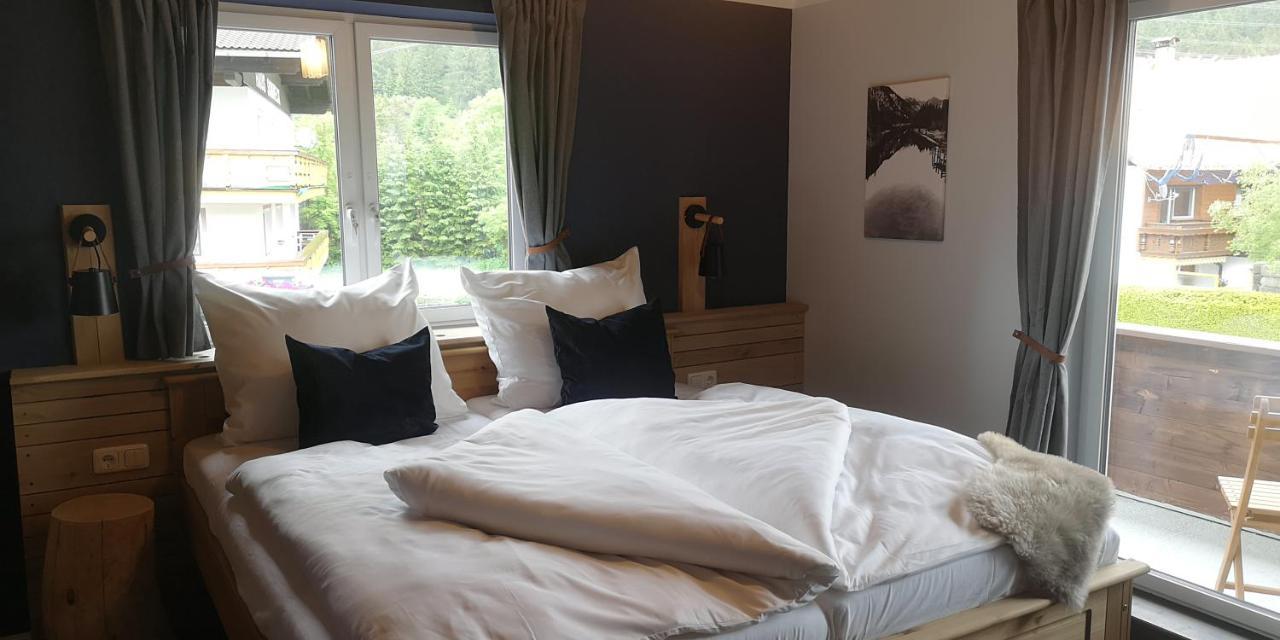 Ferienwohnungen Haus Almrausch Bichlbach Exteriör bild